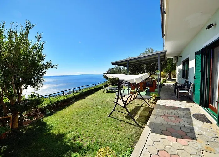 Family-friendly With Swimming Pool Gornji - Podpec, Makarska - 6815