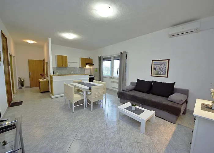 Family-friendly With Swimming Pool Gornji - Podpec, Makarska - 6815 아파트