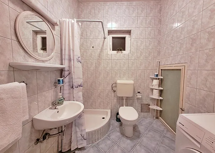 Family-friendly With Swimming Pool Gornji - Podpec, Makarska - 6815 * 투체피